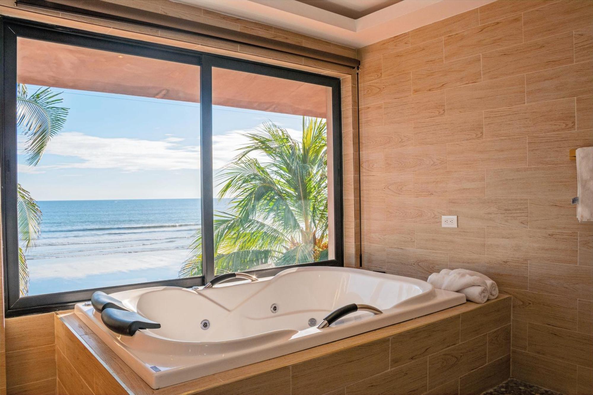 Vista Las Olas Resort El Cuco Kültér fotó